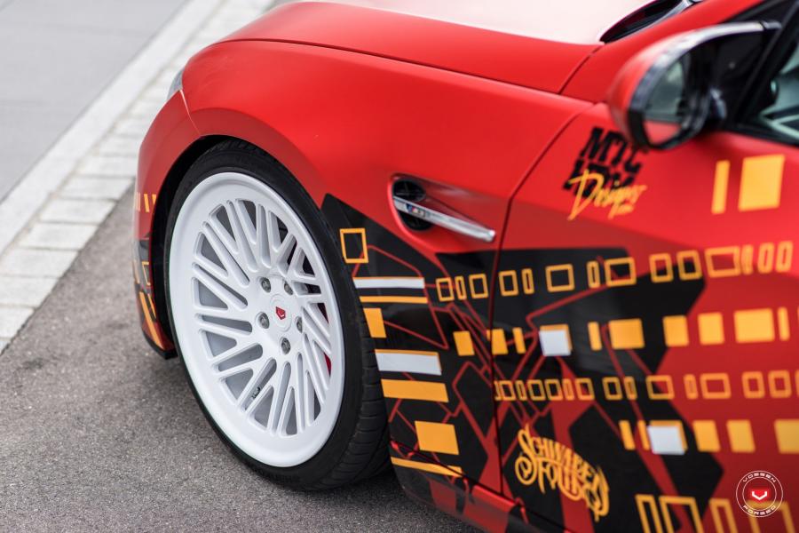 Детали экстерьера BMW M3 Coupe on Vossen Wheels (LC-105T) 2017 года  (фото 18 из 21)